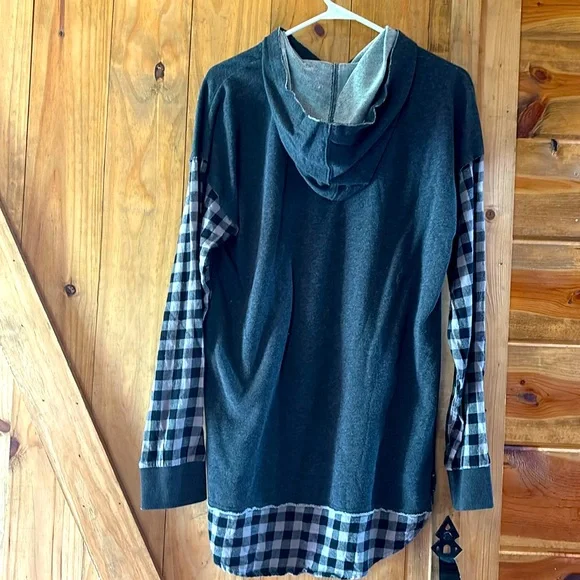 Hooded tunic with flannel - Picture 2 of 2